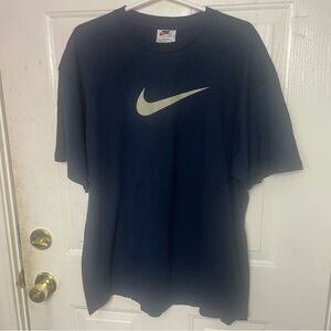 ✔️ Vintage Nike Tee ✔️